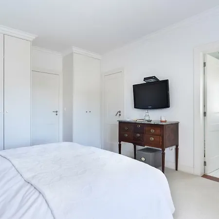 Villa Estoril Garden - 4bedroom Private Pool - Checkinhome Alcabideche